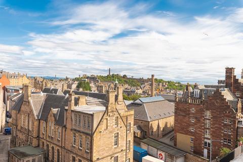 3 bedroom flat for sale - 6 23 Drummond Street, Old Town, EH8