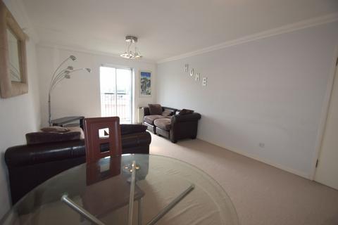 2 bedroom flat to rent, St Davids Court, Manchester, M8 8NT