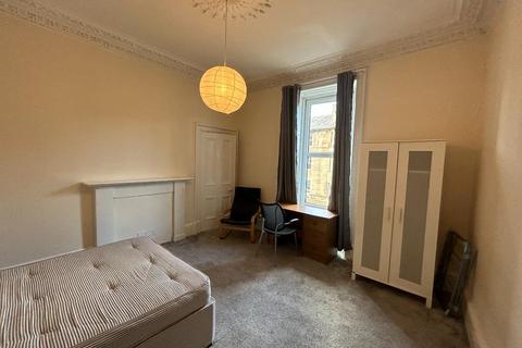 4 bedroom flat to rent, Dalkeith Road, Newington, Edinburgh, EH16