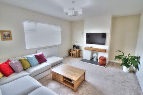 2 bedroom apartment to rent, Shakespeare Square, Ilford