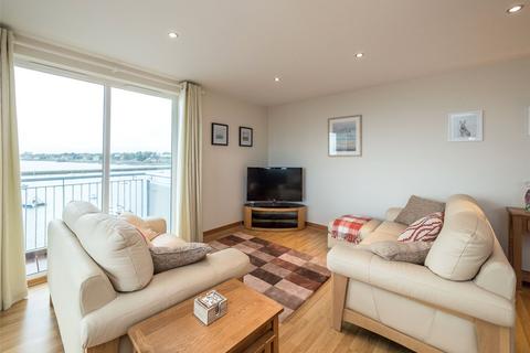 2 bedroom flat to rent, Heron Place, Granton Harbour, Edinburgh, EH5