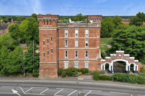 2 bedroom penthouse for sale - Cardwells Keep, Guildford, GU2