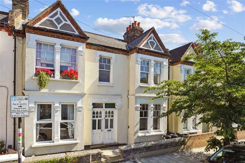9c Delia Street, London, SW18 2BT