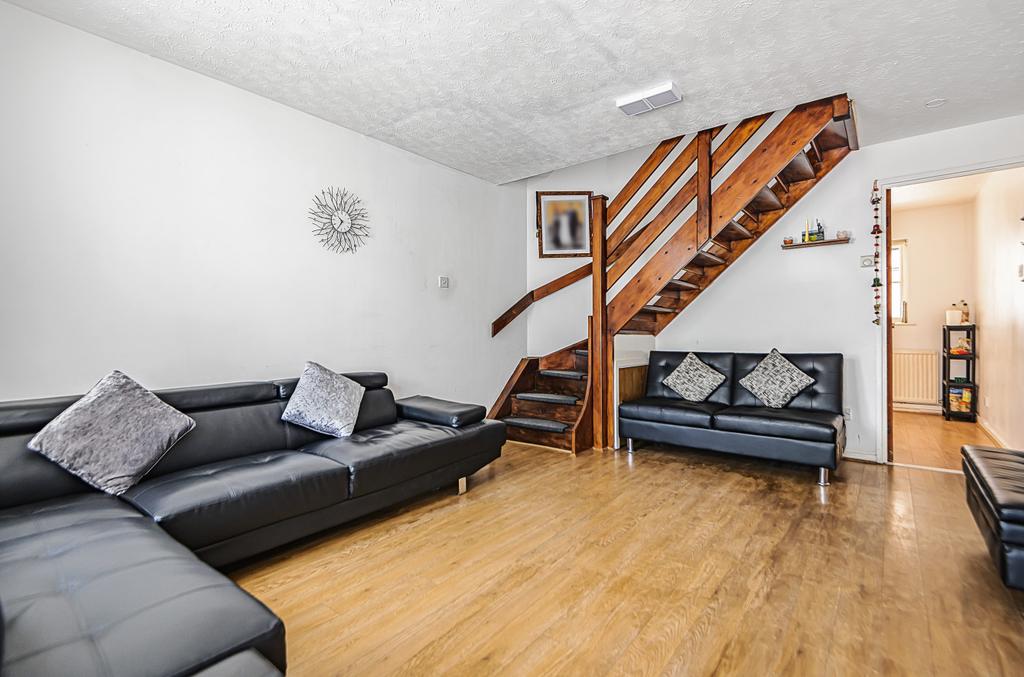 Redwood Close, Watford WD19 6HQ 2 bed terraced house £425,000