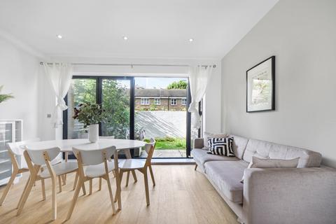 25 Tiller Road, London, E14 8PY