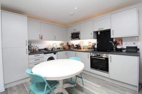 1 bedroom apartment to rent, High Street, Penge, SE20