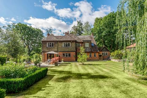 5 bedroom detached house for sale - Combe Lane, Wormley, Godalming, Surrey