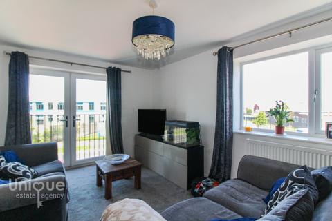 2 bedroom apartment for sale - Langdale Gardens,  Blackpool, FY4