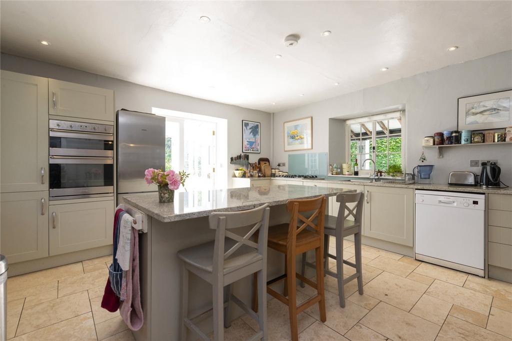 Bere Regis, Wareham, Dorset 4 bed detached house for sale £640,000