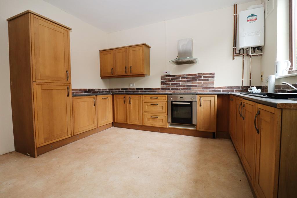 Eastgate South, Driffield, YO25 6LW 3 bed detached house £95,000