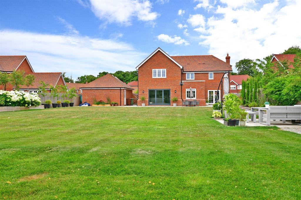 Old Hall Park, Headcorn, Kent 4 bed detached house for sale £1,140,000