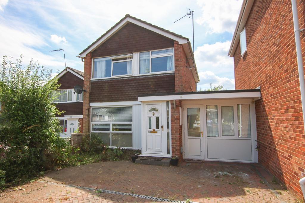 Fulmar Close, Lordswood, Southampton 3 bed detached house £380,000