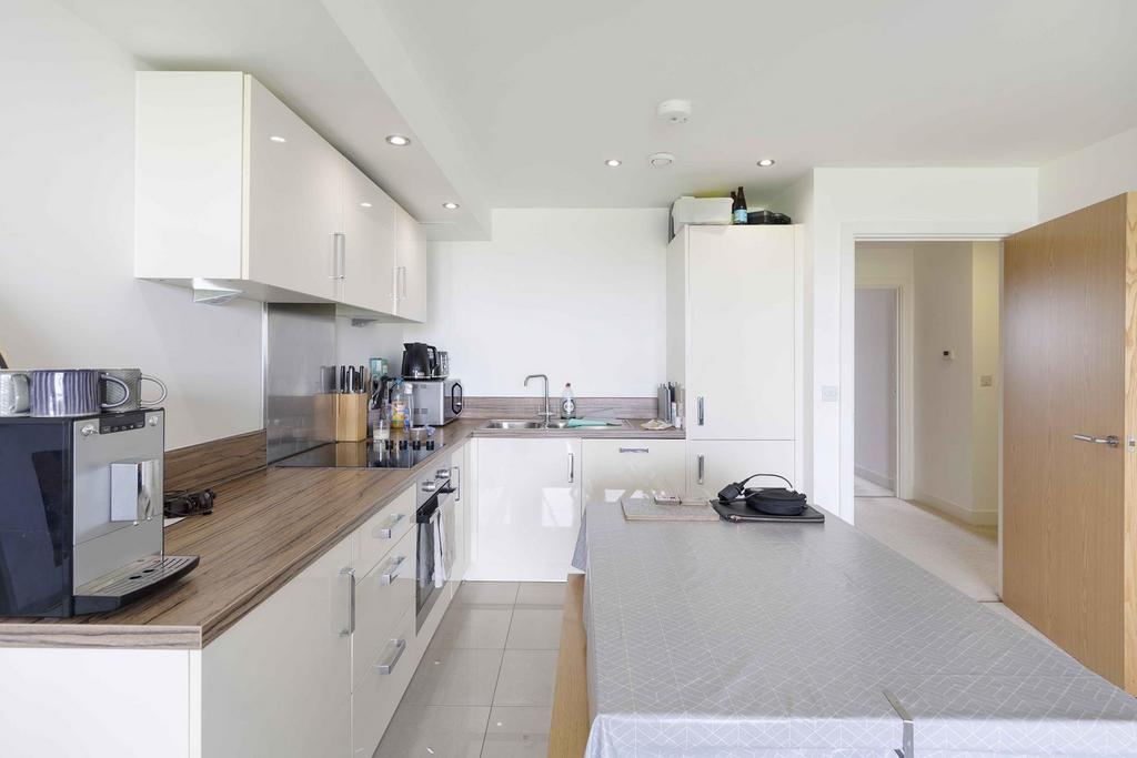 Kitchen ()