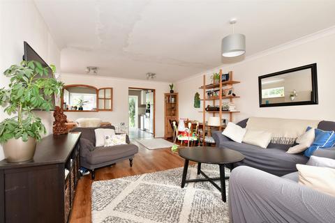 90 Bishops Way, Canterbury, CT2 8DU