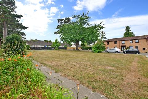 90 Bishops Way, Canterbury, CT2 8DU