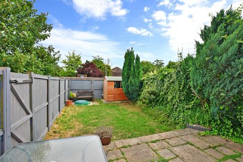 90 Bishops Way, Canterbury, CT2 8DU