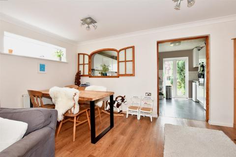 90 Bishops Way, Canterbury, CT2 8DU