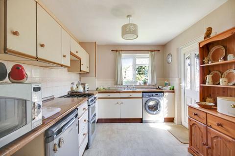 25 Barlow Road, Barnstaple, EX31 1TR