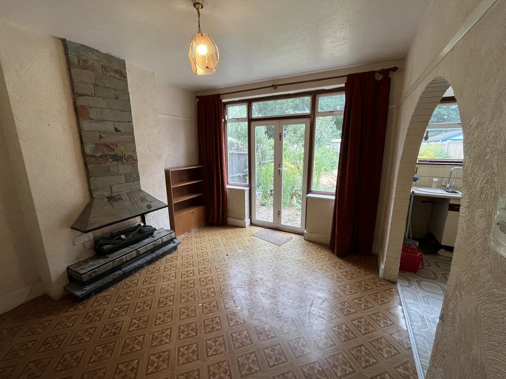 Ernest Grove, Beckenham 3 bed terraced house £585,000