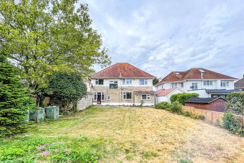 22 Ravine Road, Bournemouth, BH5 2DU