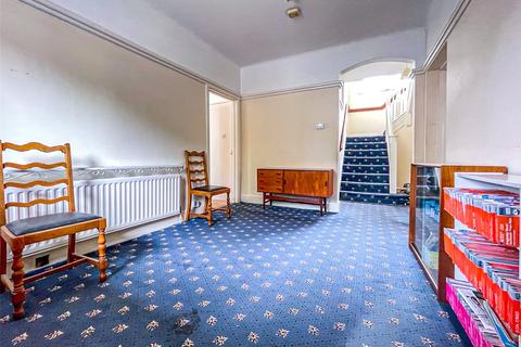 22 Ravine Road, Bournemouth, BH5 2DU