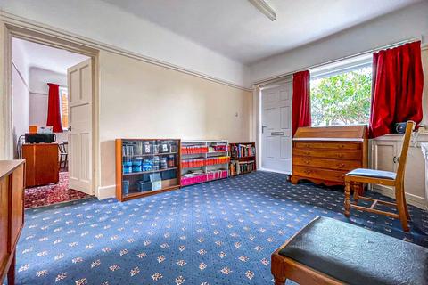 22 Ravine Road, Bournemouth, BH5 2DU