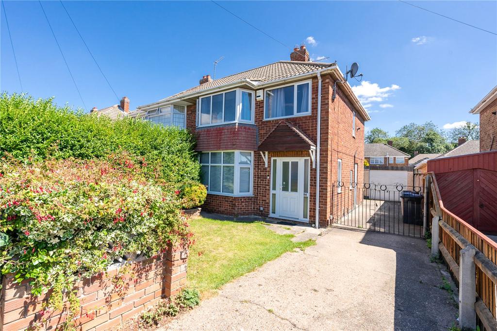 Worlaby Road, Grimsby, Lincolnshire... 3 bed semidetached house £165,000