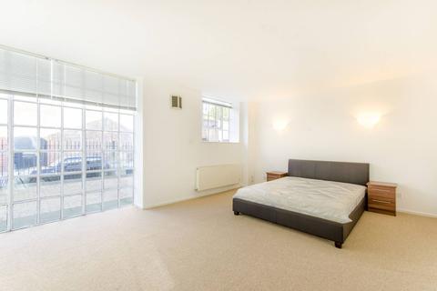 3, Pumping House, 66 Naval Row, London, E14 9PS