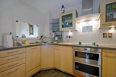 2 bedroom flat for sale, Wards Wharf Approach, Docklands, London, E16