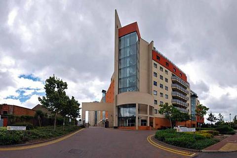 2 bedroom flat for sale, Wards Wharf Approach, Docklands, London, E16