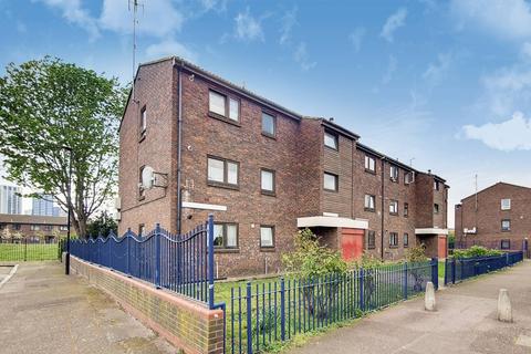 31 Sycamore Close, London, E16 4QR