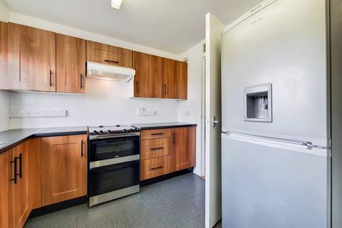 31 Sycamore Close, London, E16 4QR