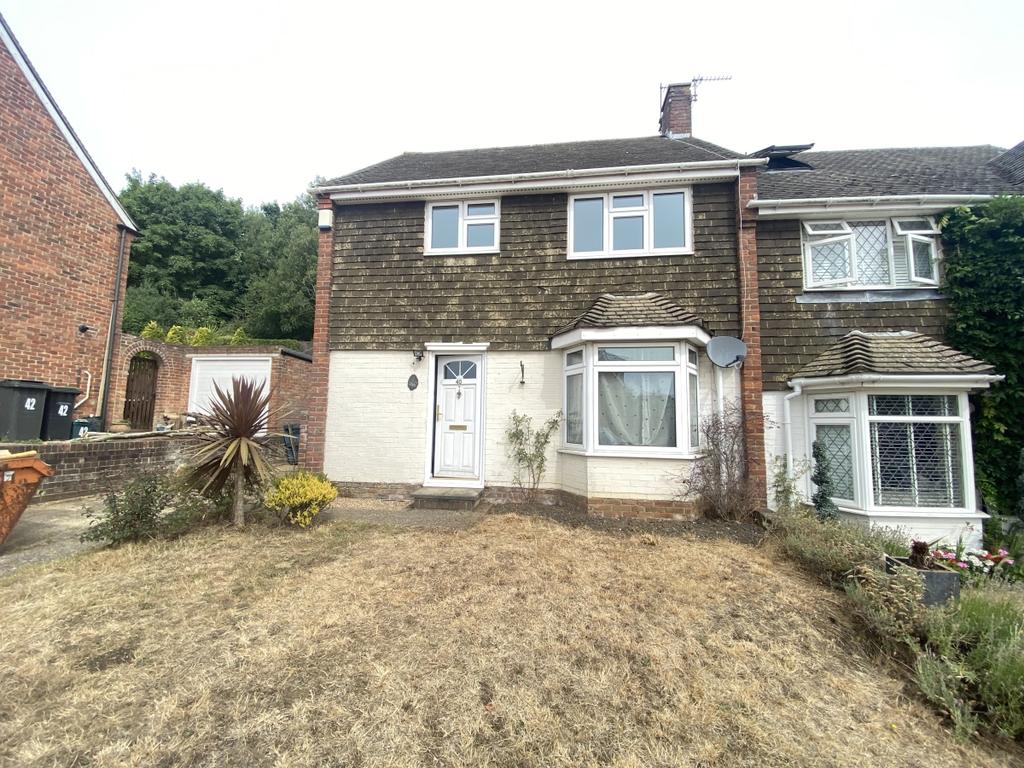 Blackthorn Drive Larkfield ME20 3 bed semidetached house £1,500 pcm