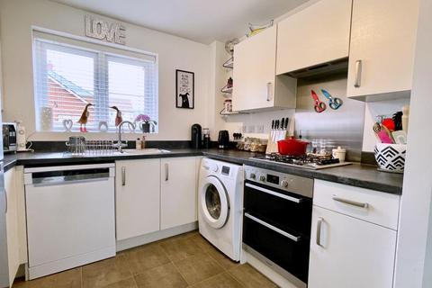 35 Narrowleaf Drive, Ringwood, BH24 3FR