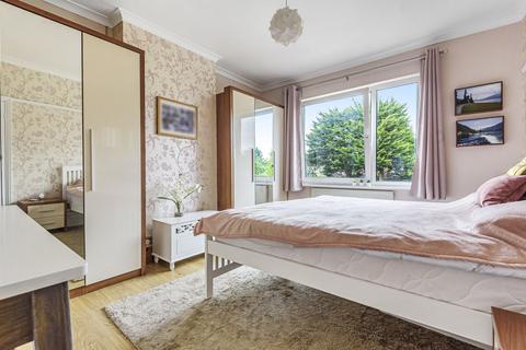 6 Leysdown Road, London, SE9 3LT