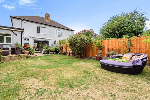6 Leysdown Road, London, SE9 3LT