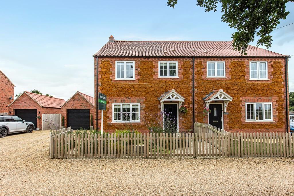 East Winch 3 bed semidetached house £295,000