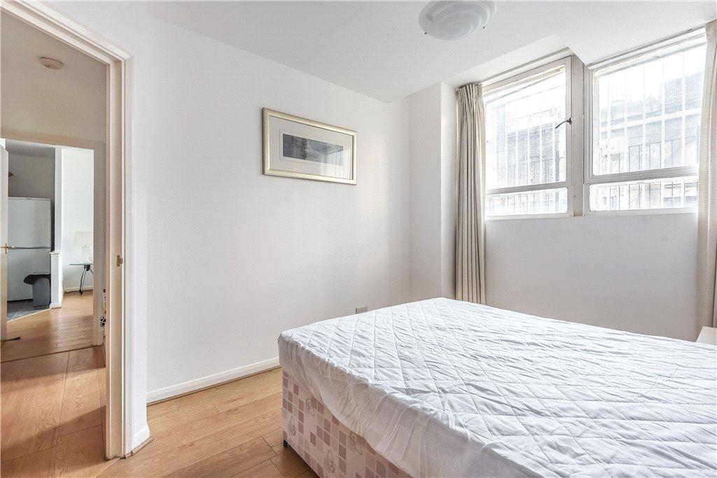 Apartment in London - View 5