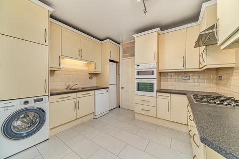 3 bedroom apartment to rent - Sutton Court, Fauconberg Road