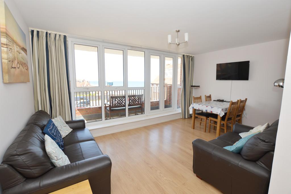 Cliff Road, Sheringham 2 bed flat £275,000