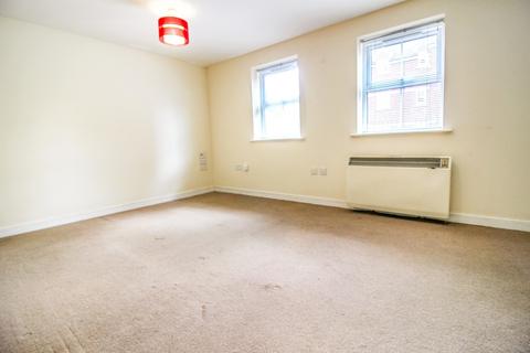 2 bedroom ground floor flat for sale - Vistula Crescent, Haydon End, Swindon