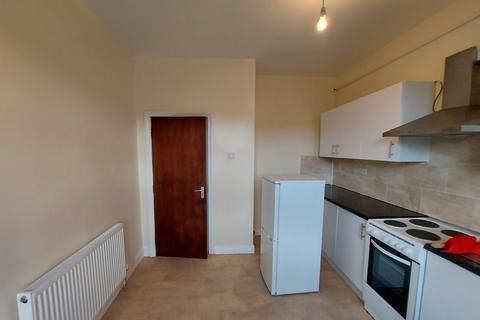 2 bedroom apartment to rent, Upper Floor Mill Hey, Bradford, BD22