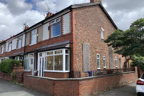 3 bedroom end of terrace house to rent, Neale Road, Chorlton