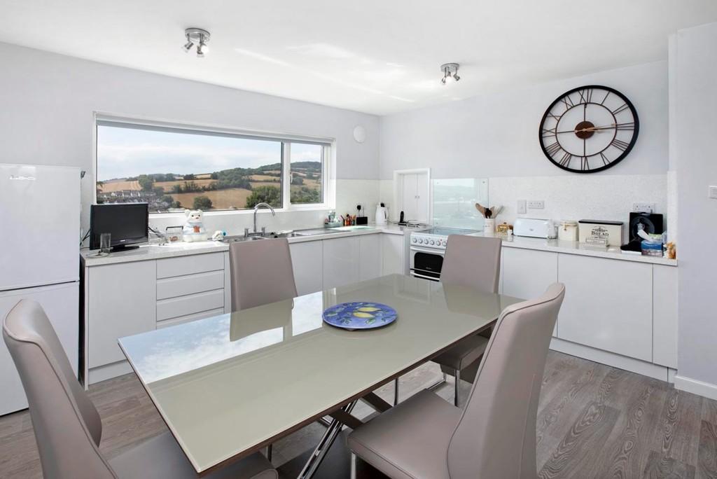 St. Marys Road, Teignmouth 3 bed link detached house £450,000