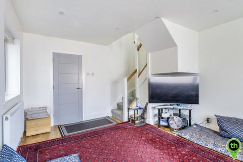 29 Burrell Close, Edgware, HA8 8YZ