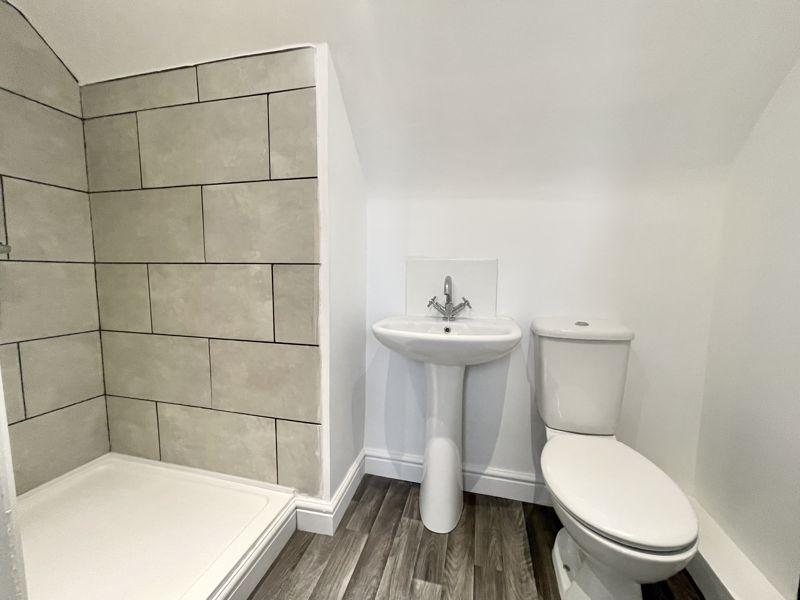 En-suite to bed 3