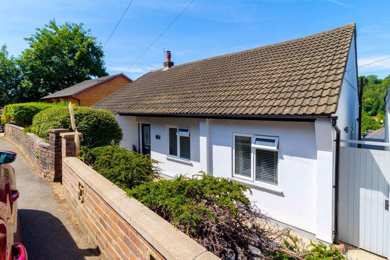 Commonwealth Road, Caterham 3 bed detached bungalow for sale £500,000