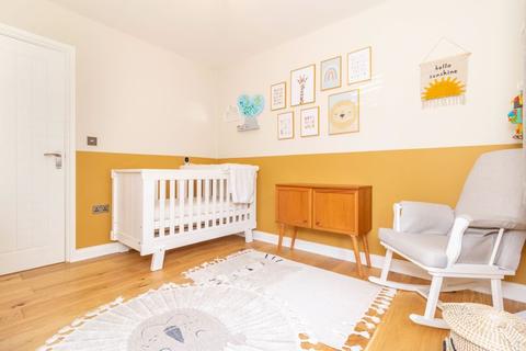 91 Commonwealth Road, Caterham, CR3 6LW