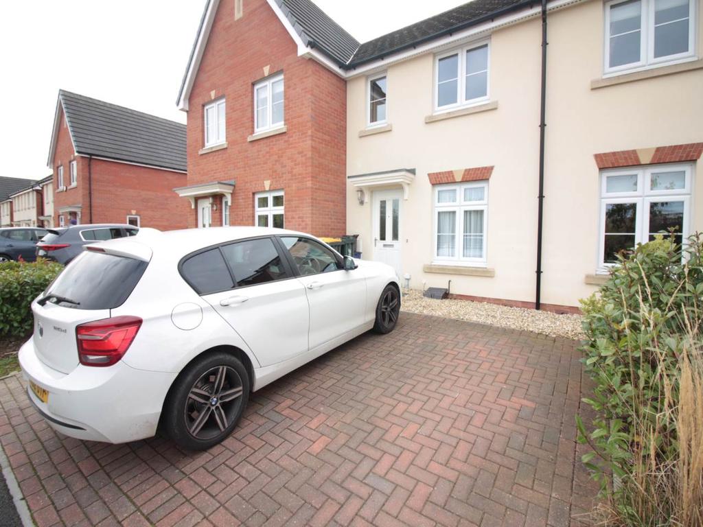 Rhymney Way, Bassaleg, Newport 2 bed terraced house £800 pcm (£185 pw)