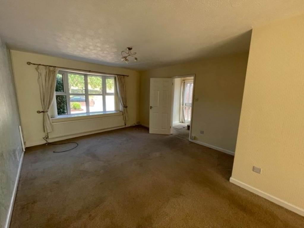 St Marks Road, North Worle, WestonsuperMare 3 bed house £1,200 pcm